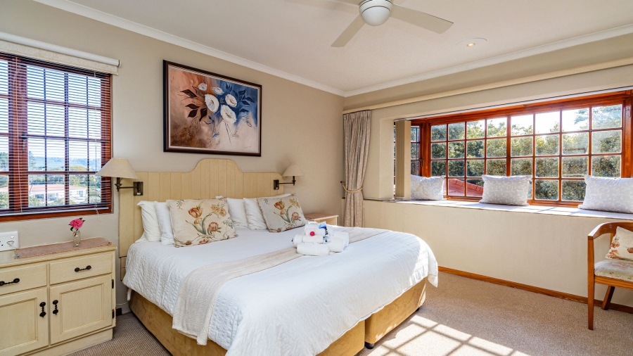 6 Bedroom Property for Sale in Seaside Longships Western Cape